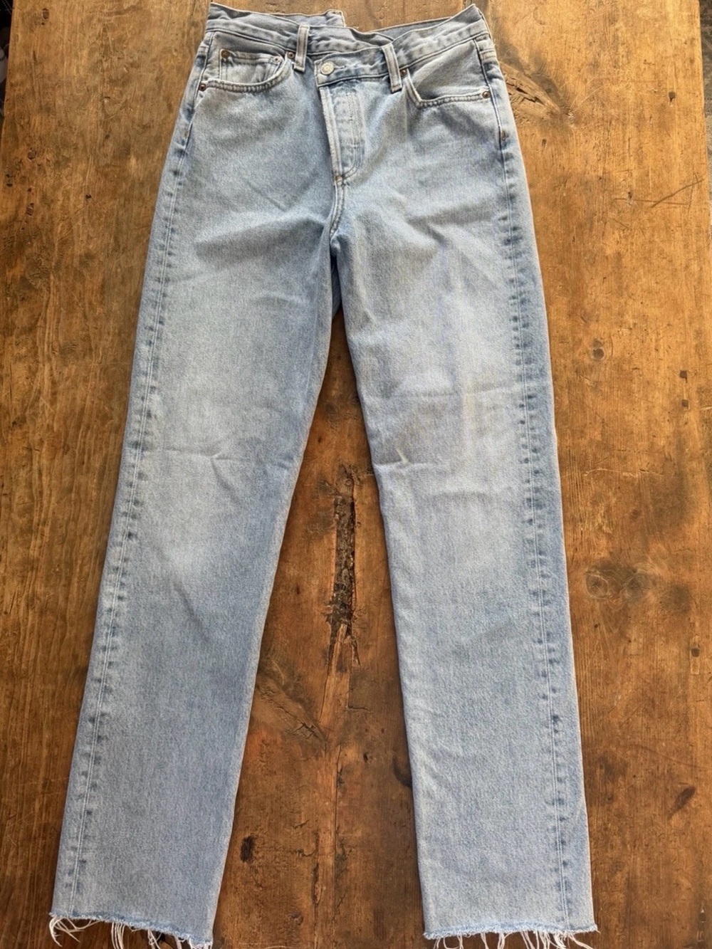 AGOLDE Los Angeles Light Wash Jeans Size 25 Straight Leg Cut and Frayed Hem